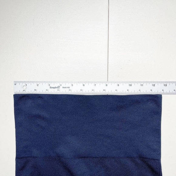 Spanx Look At Me Now Seamless Cropped Leggings Sz L Navy Blue High Waist Stretch - Picture 7 of 9